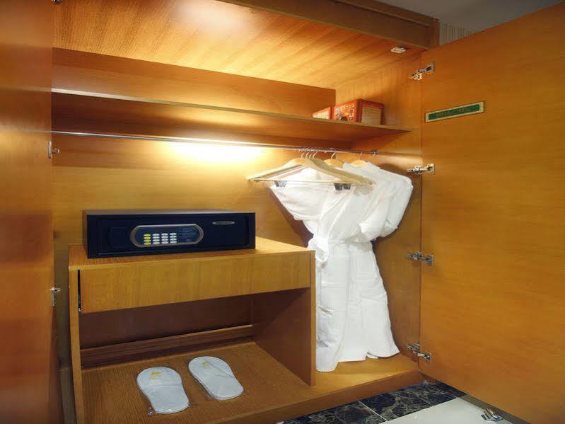 Hanting Express Sanya The First Market Branch Hotel Экстерьер фото